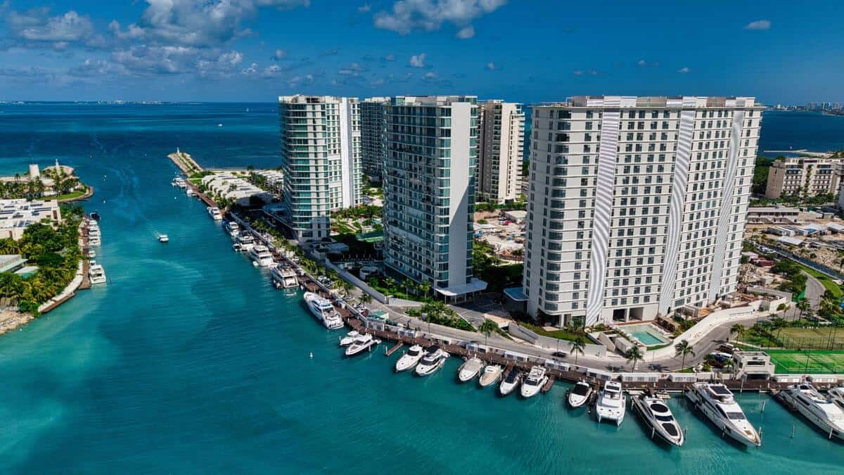 SLS Puerto Cancun Marina Dock